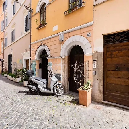 Trastevere Boutique דירה