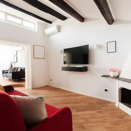 Trastevere Boutique דירה