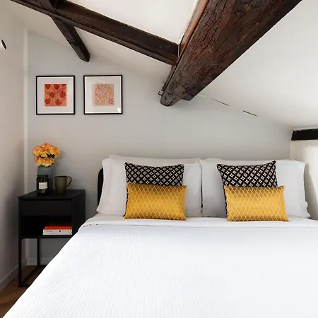 Trastevere Boutique דירה